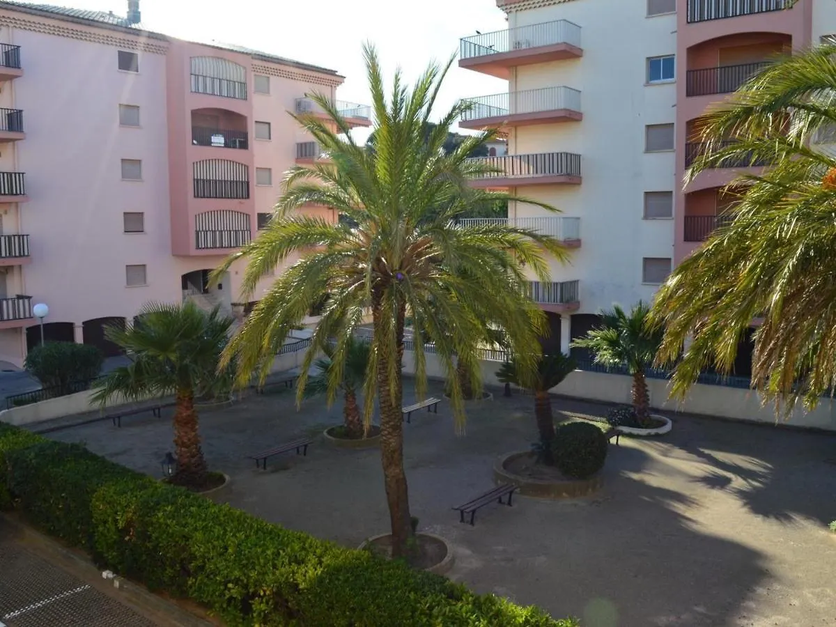 Apartment Studio Avec Piscine, Parking Et Terrasse A Sainte-Maxime - Fr-1-226-420