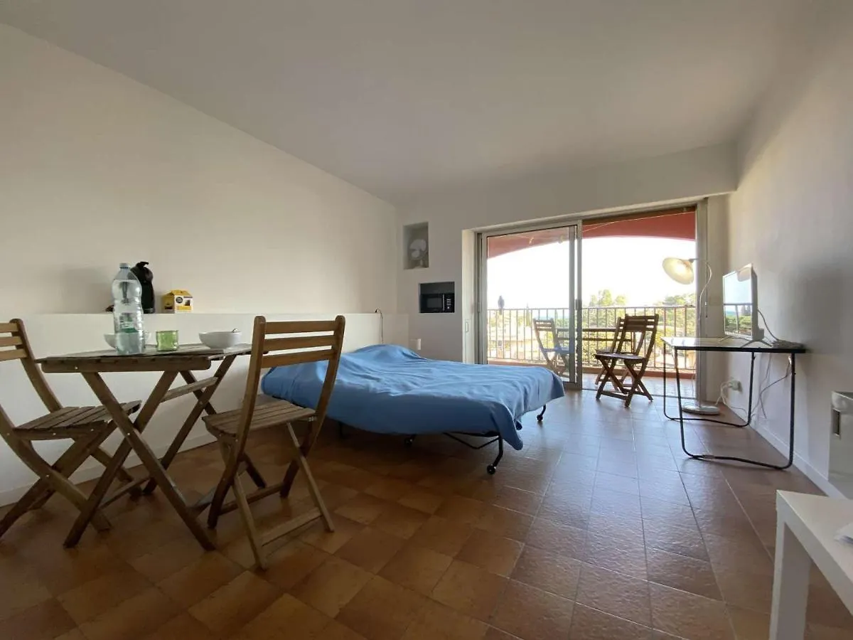 Apartment Studio Avec Piscine, Parking Et Terrasse A Sainte-Maxime - Fr-1-226-420 France