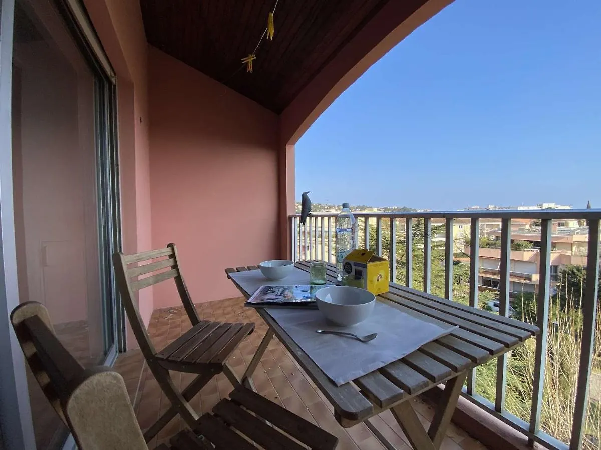 Studio Avec Piscine, Parking Et Terrasse A Sainte-Maxime - Fr-1-226-420 Apartment